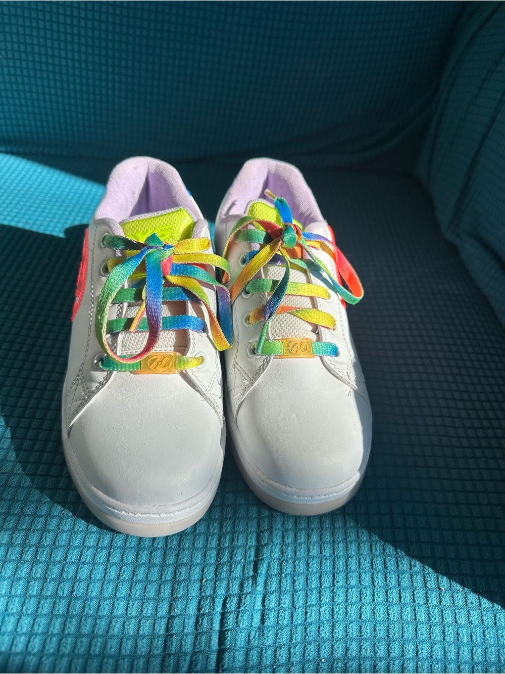 White Heelys Kids Roller Sneaker Shoes with Wheels US 3 EU 34 White Multicolor
